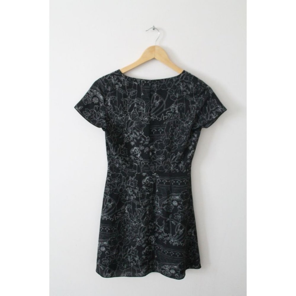 Wilfred Nazaire Fit and Flare Mini Dress Size 2 Black White Aritzia - Picture 3 of 7